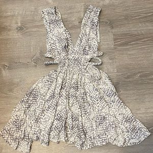Lovely day v neck cut out mini flowy dress